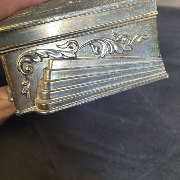 Vintage Silver Decorative Box - Picture 4 of 8